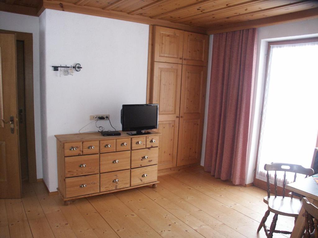 Ferienwohnungen Steidl Innervillgraten Room photo
